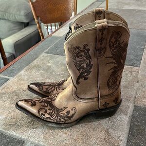Ariat Pegosa Tooled Leather Brown Horse Detail Boots
